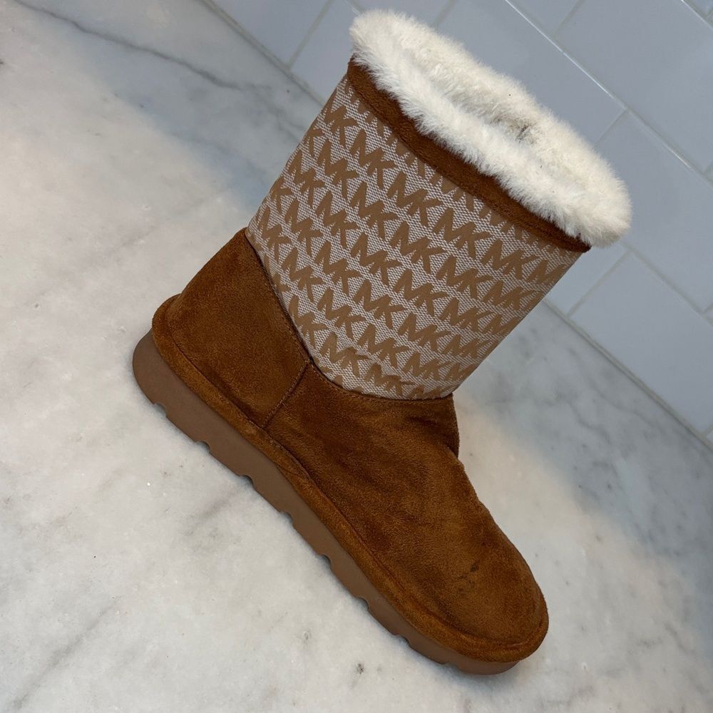 Michael Kors Boots Suede Tan Signature Logo Winter Shoes Designer - Picture 5 of 16
